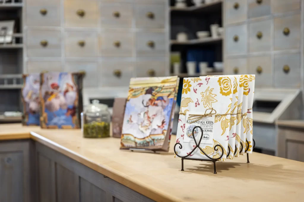 Trgovina Grajski Lodn